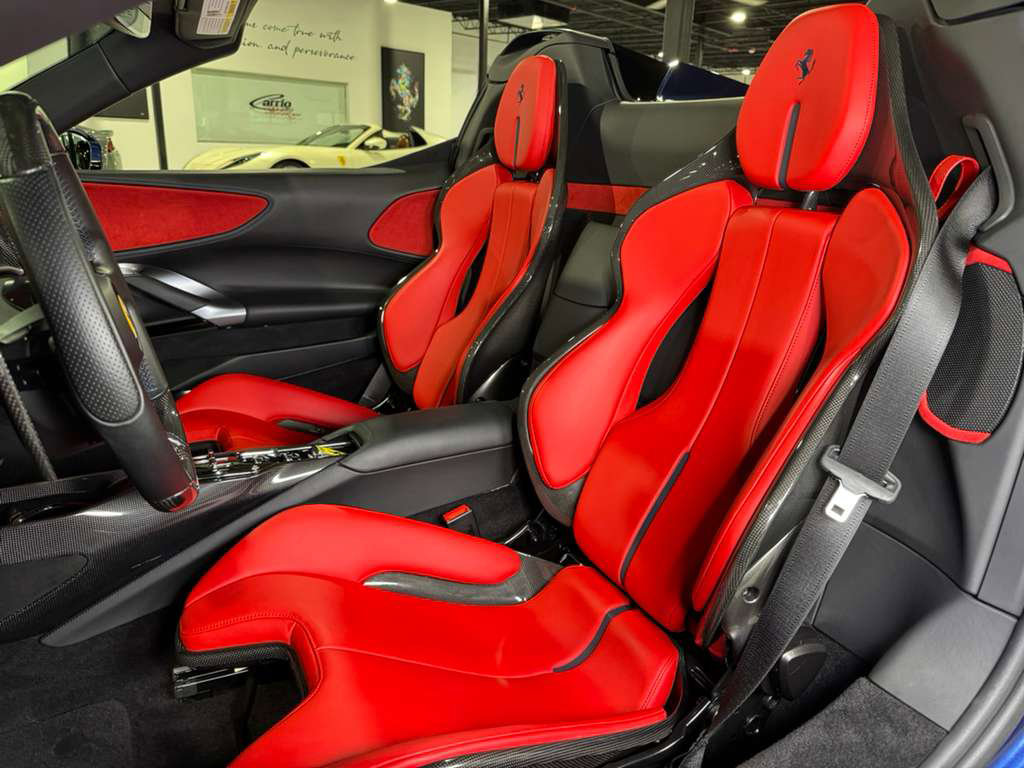 Used 2023 Ferrari SF90 Spider image 18