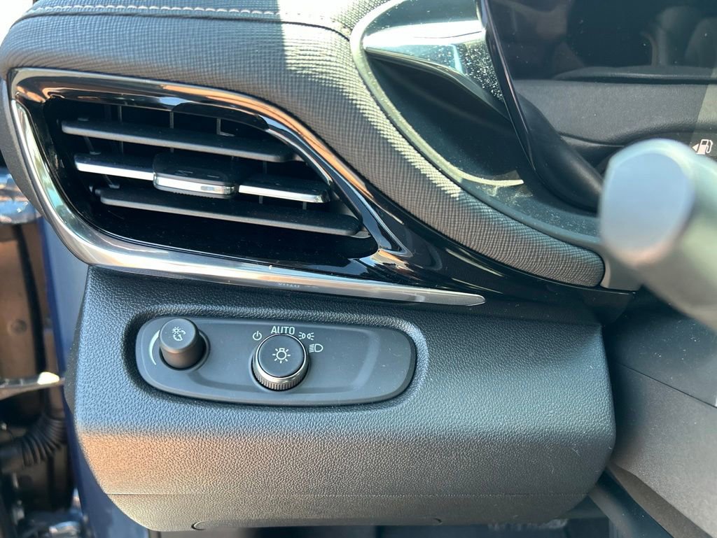 Used 2024 Buick Envista Avenir FWD image 23