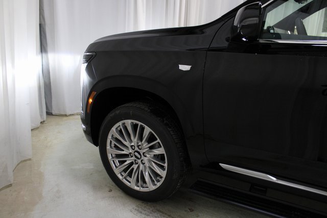 New 2026 Cadillac Escalade Luxury image 9