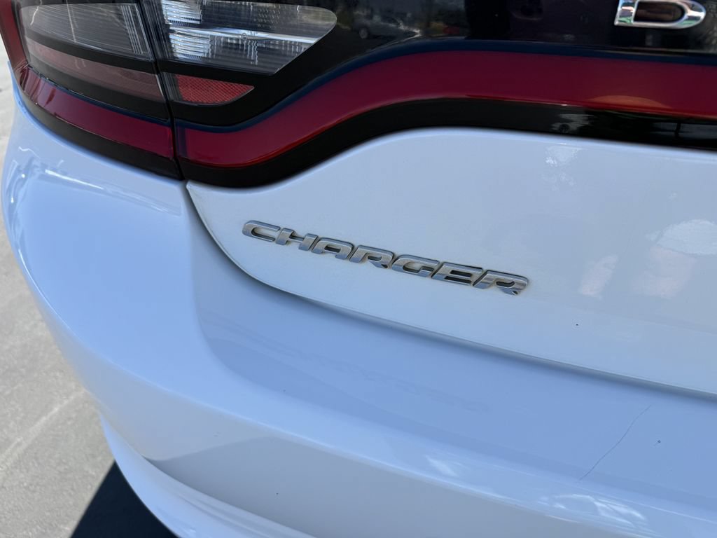 Used 2022 Dodge Charger SXT RWD image 6
