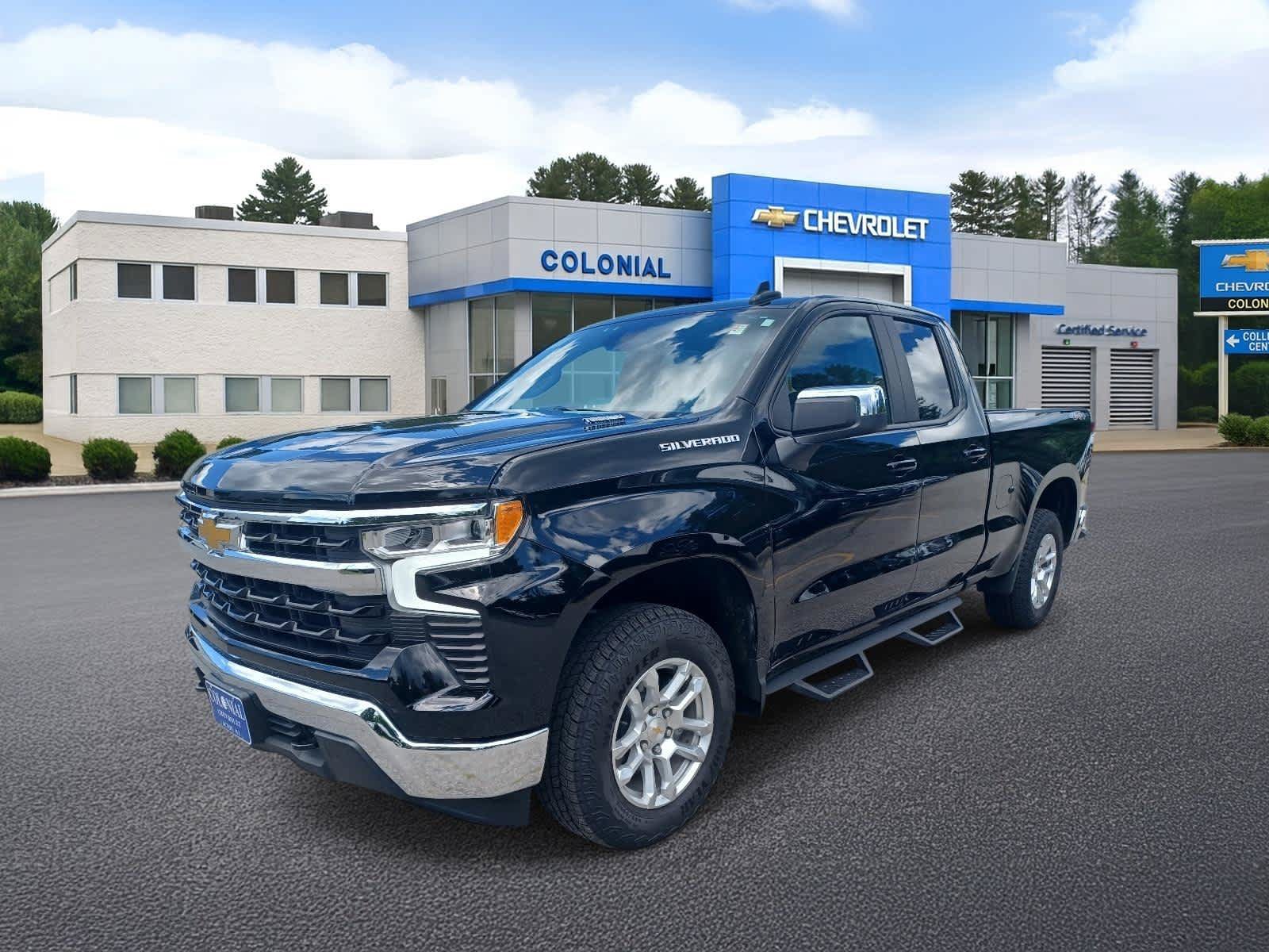 Used 2026 Chevrolet Silverado 1500 LT AWD/4WD image 1