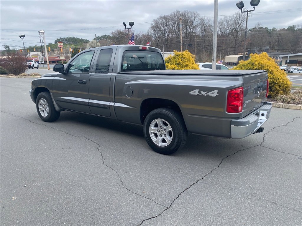 Used 2005 Dodge Dakota SLT w/ Trailer Tow Group AWD/4WD image 4