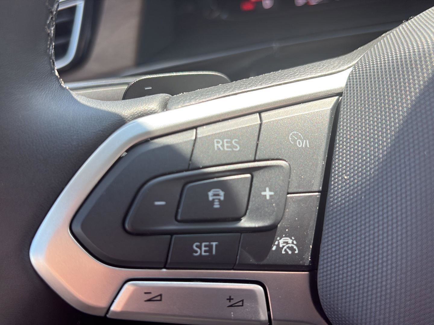 Certified 2024 Volkswagen Atlas SE AWD/4WD image 22
