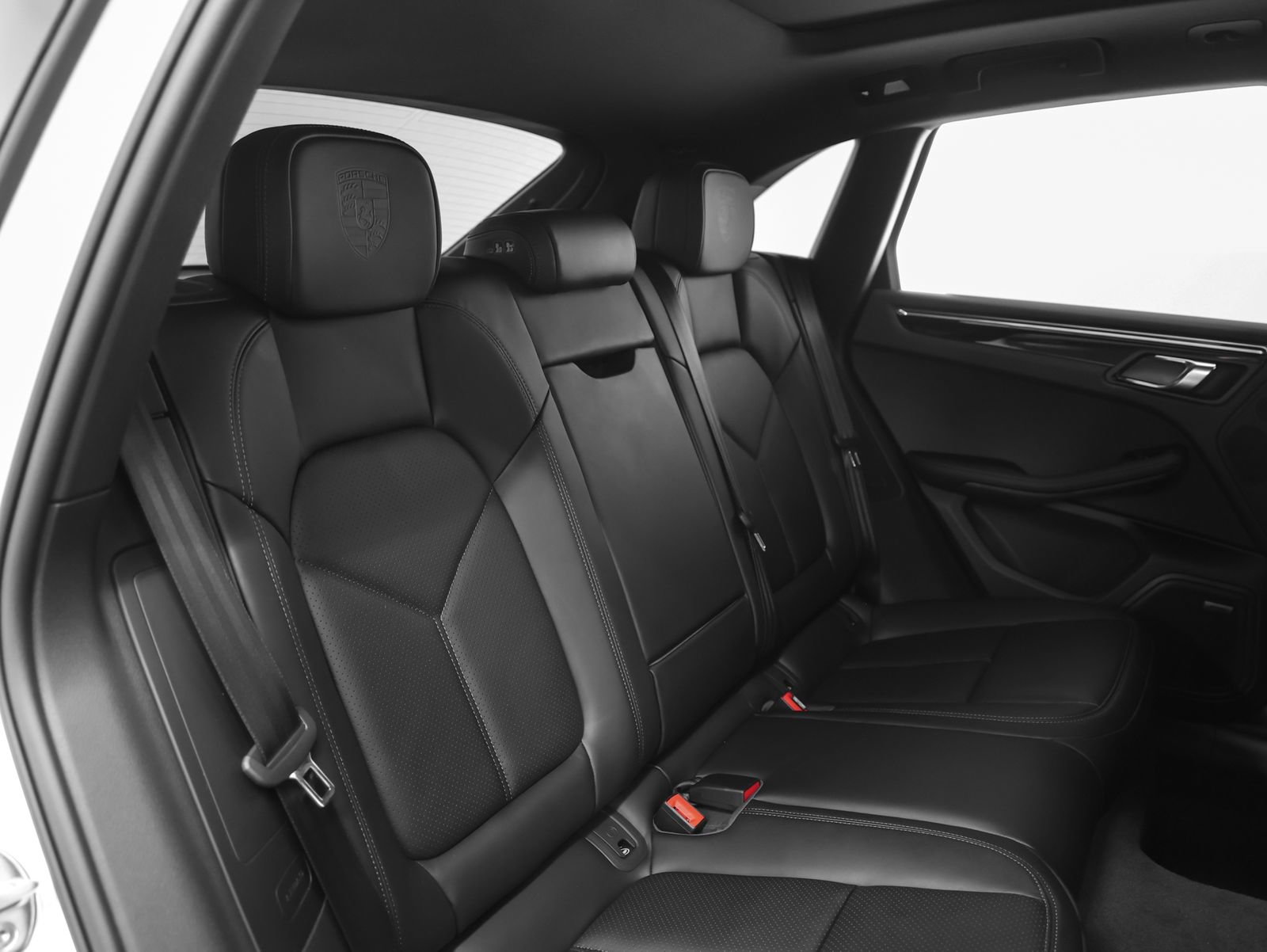 New 2026 Porsche Macan image 25