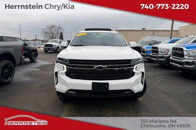Used 2022 Chevrolet Suburban RST image 2