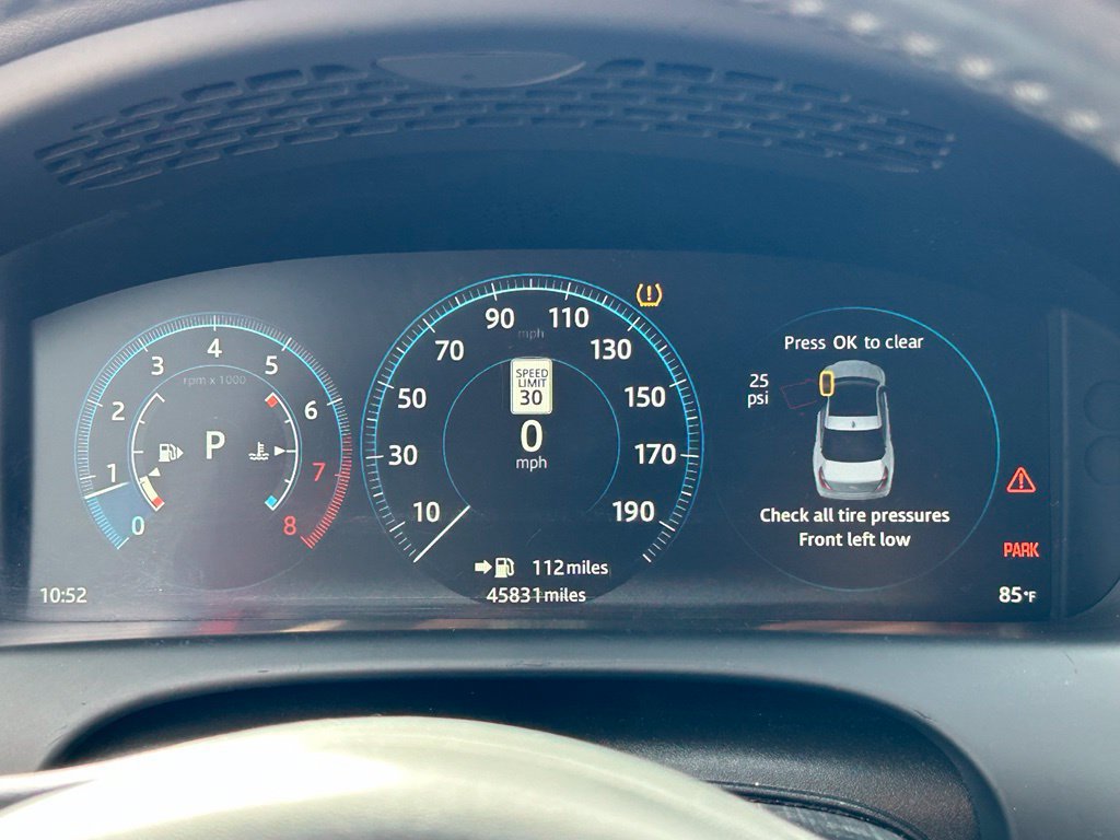 Used 2018 Jaguar XJ R-Sport RWD image 27