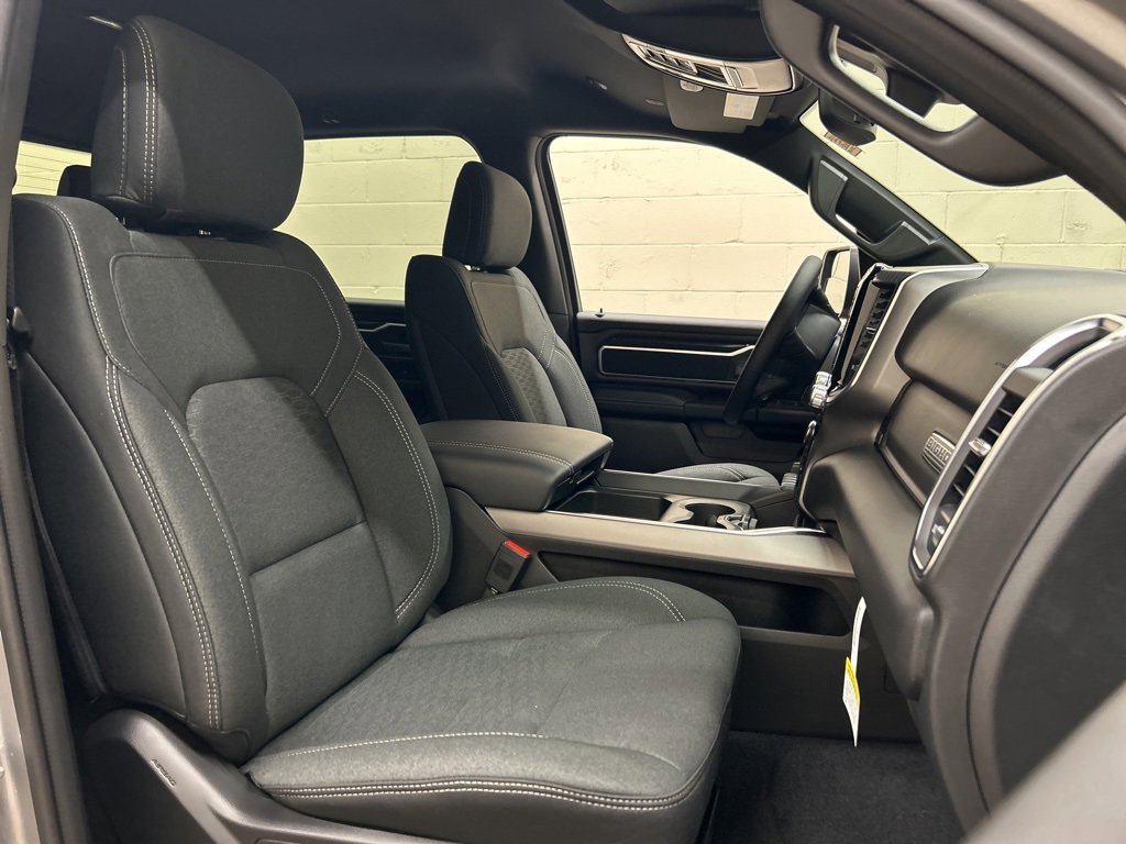 New 2026 RAM 1500 4x4 Crew Cab image 10