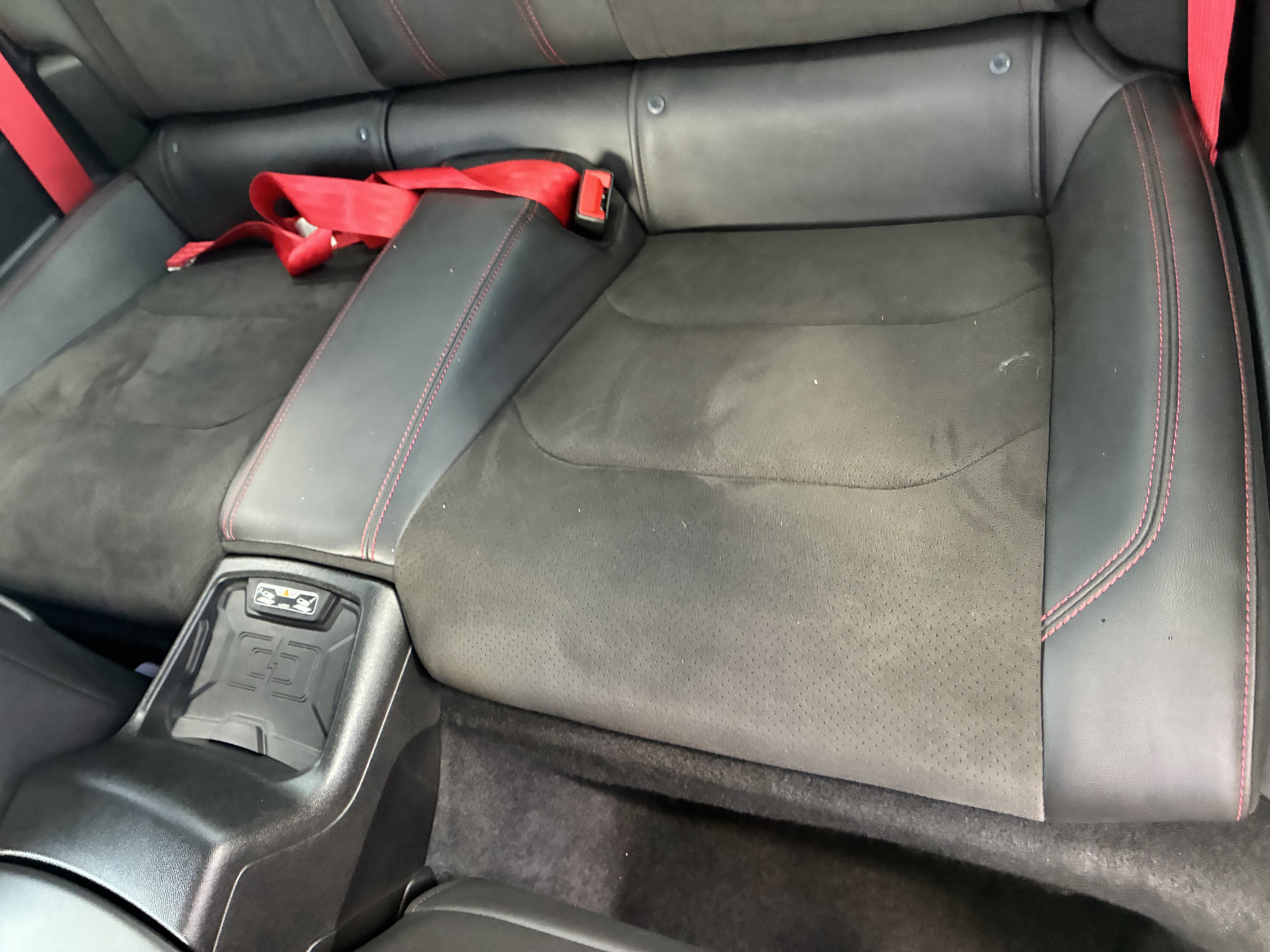 Used 2021 Chevrolet Camaro ZL1 RWD image 15