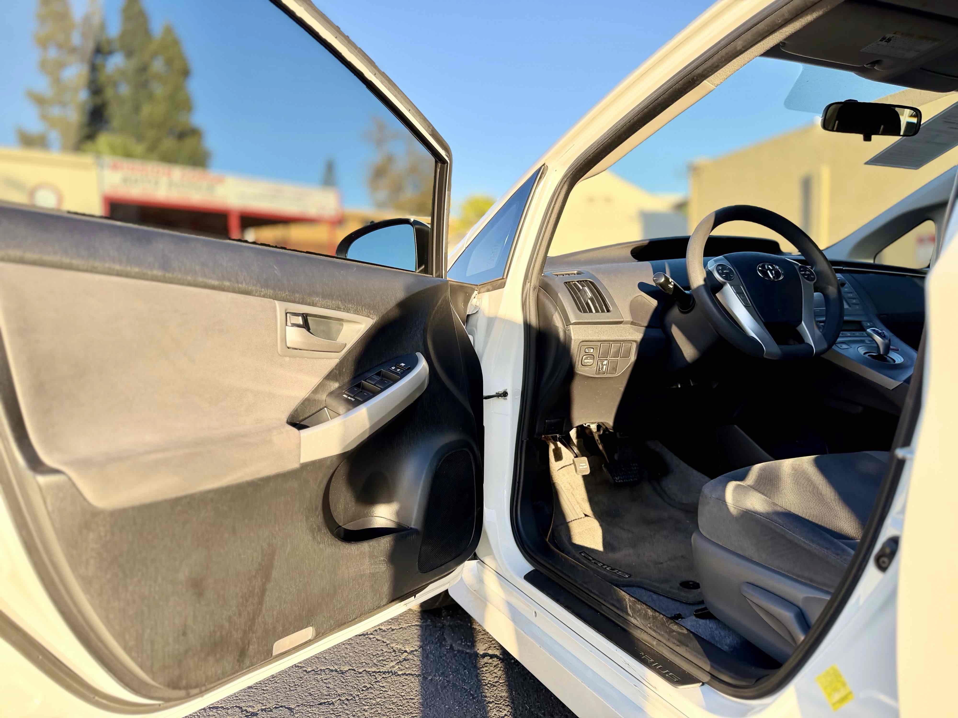 Used 2014 Toyota Prius Three FWD image 21