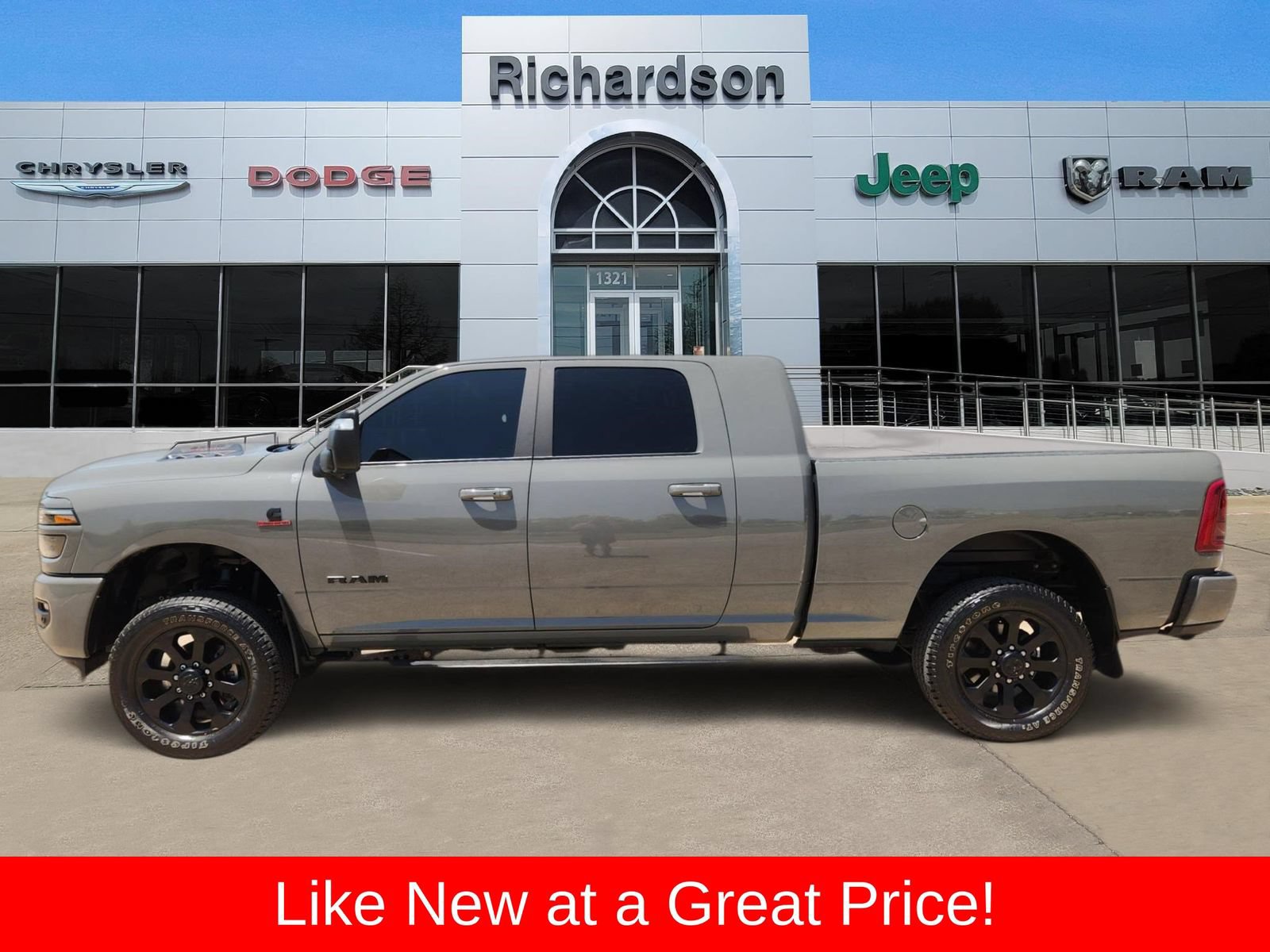 Certified 2026 RAM 2500 Laramie w/ Night Edition AWD/4WD image 3