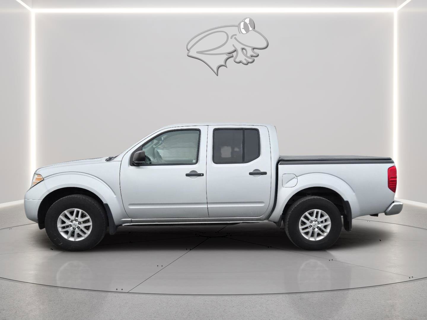 Used 2016 Nissan Frontier SV image 8