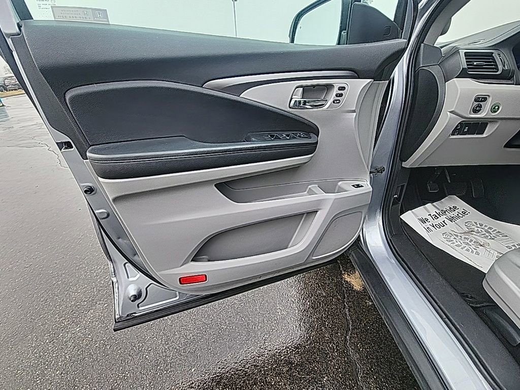 Used 2022 Honda Pilot Special Edition image 13