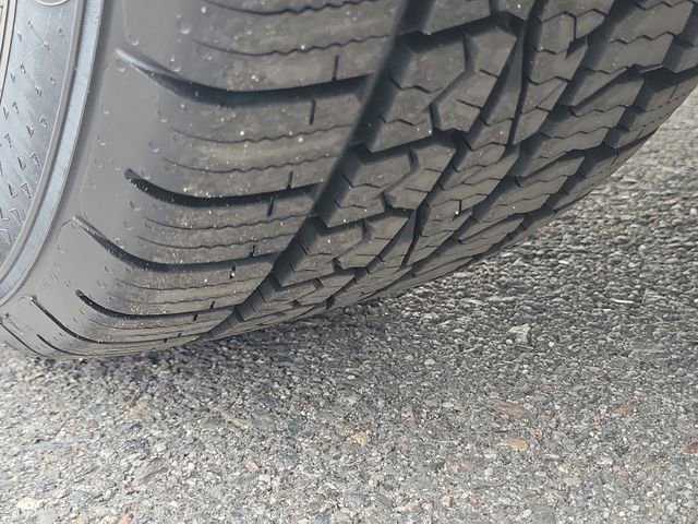 Used 2023 Nissan Kicks SV image 32