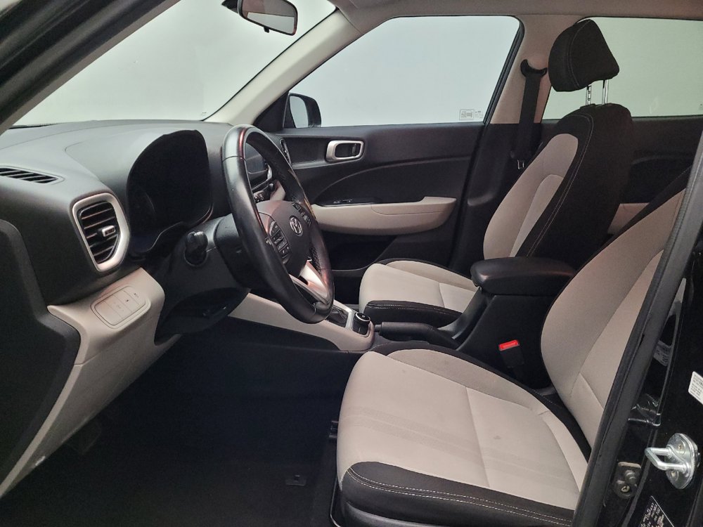 Used 2021 Hyundai Venue SEL w/ Cargo Package FWD image 17