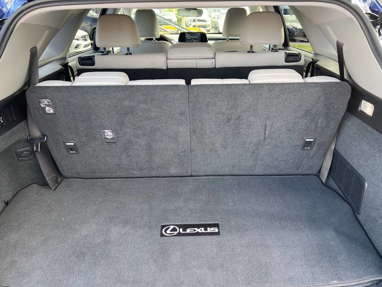 Used 2021 Lexus RX 350L FWD w/ Premium Package image 12