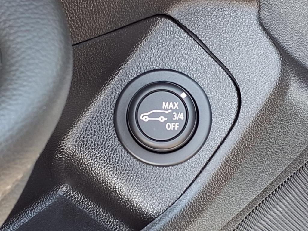 Used 2023 GMC Terrain SLT w/ Elevation Edition image 11