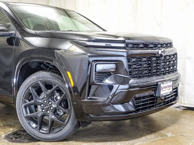 New 2026 Chevrolet Traverse RS w/ LPO, Floor Liner Package image 3