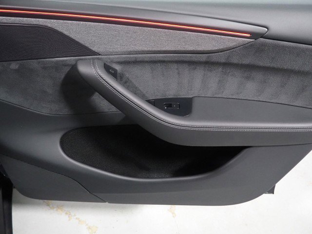 Used 2026 Tesla Model Y Long Range RWD image 62