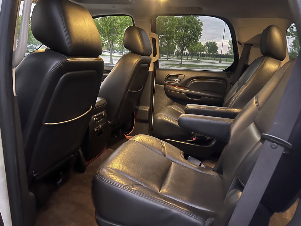 Used 2014 Cadillac Escalade Luxury AWD/4WD image 15