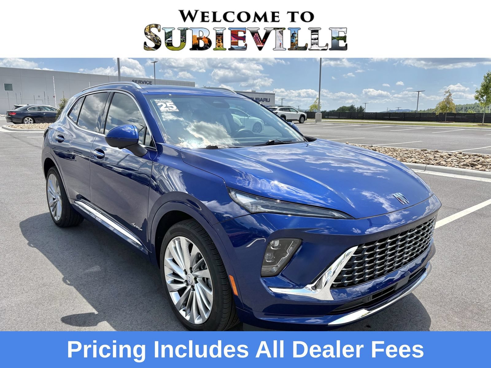 Used 2025 Buick Envision Avenir AWD/4WD image 1