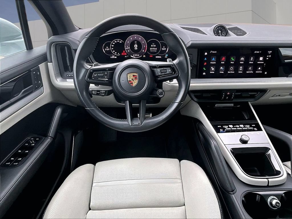 Certified 2024 Porsche Cayenne S AWD/4WD image 13