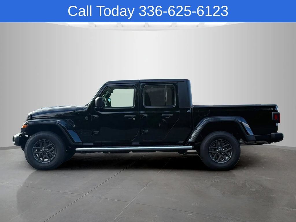 New 2025 Jeep Gladiator Sport AWD/4WD image 8