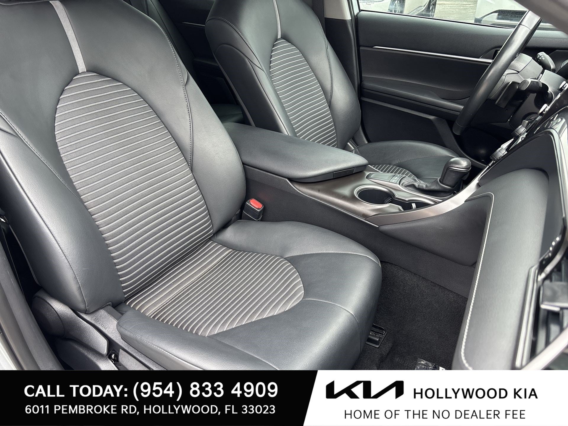 Used 2023 Toyota Camry SE FWD image 24