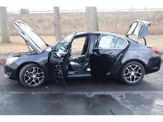 Used 2017 Buick Regal Sport Touring image 18