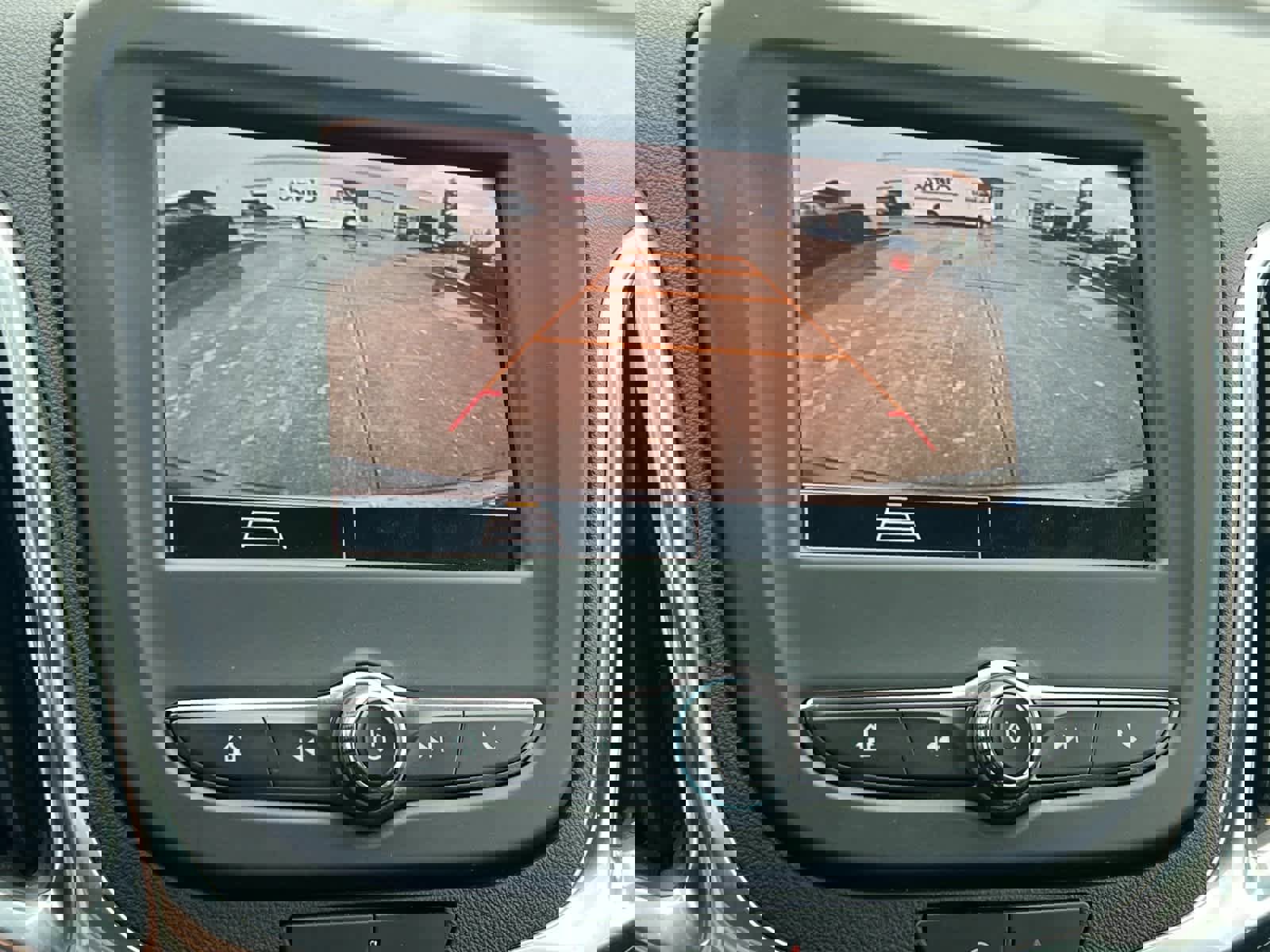 Used 2024 Chevrolet Equinox LT image 19