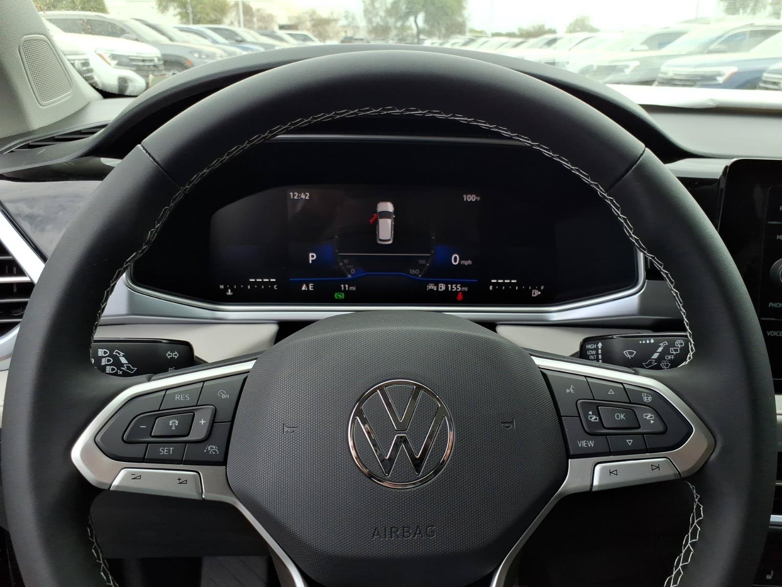 New 2026 Volkswagen Taos SE FWD image 17