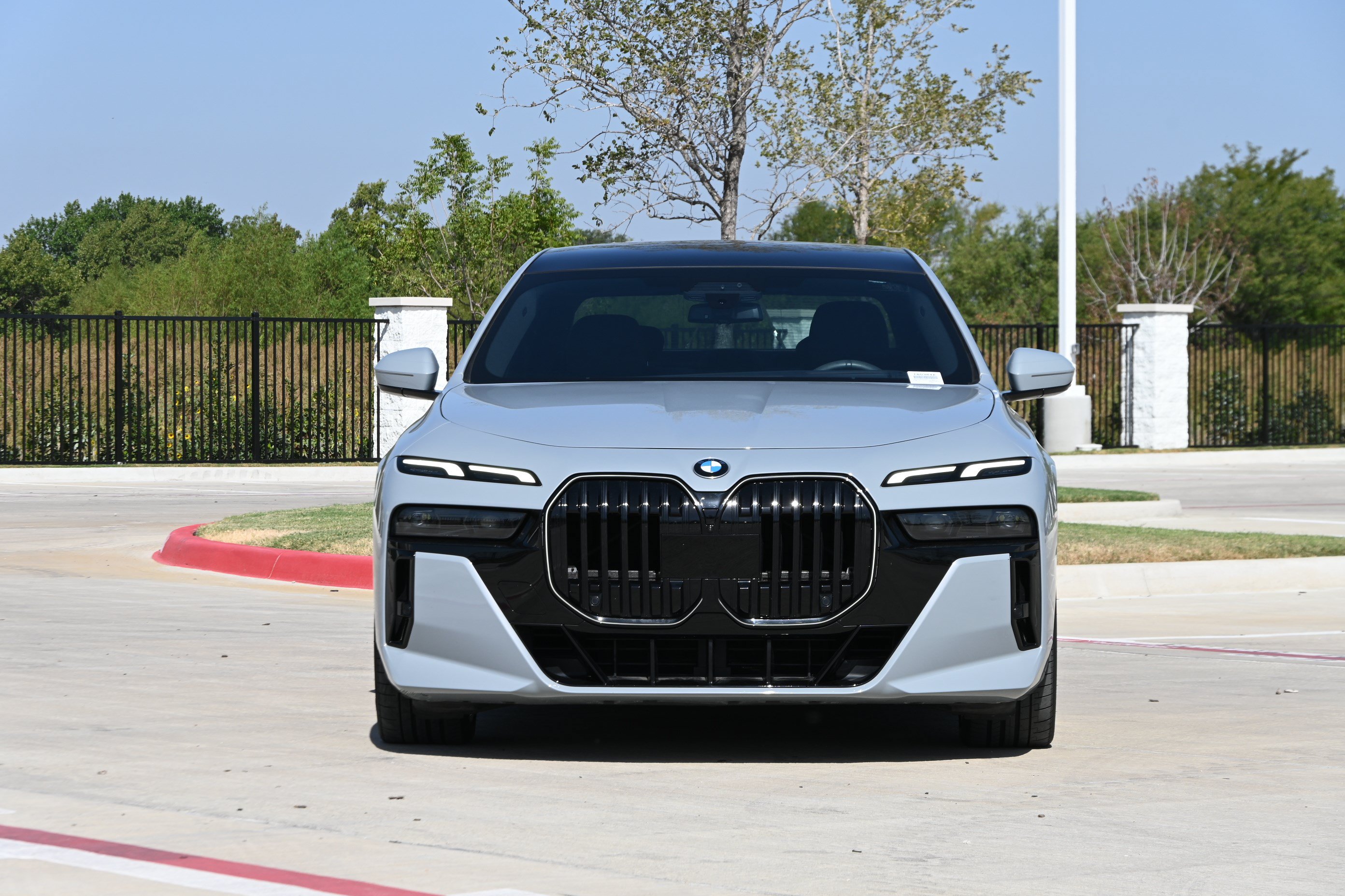 Certified 2024 BMW 740i RWD image 3