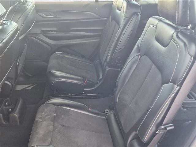 Used 2024 Jeep Grand Cherokee L Altitude AWD/4WD image 19