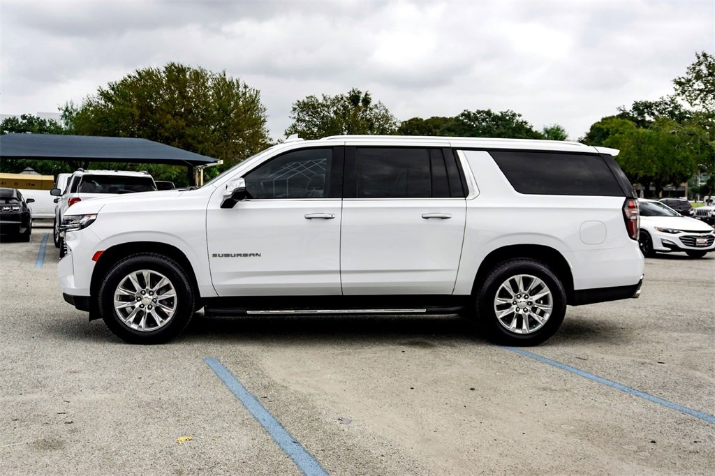 Used 2023 Chevrolet Suburban Premier image 8
