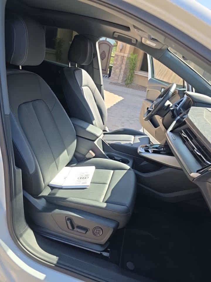 Used 2023 Audi Q4 e-tron Premium Plus w/ Premium Plus AWD/4WD image 11