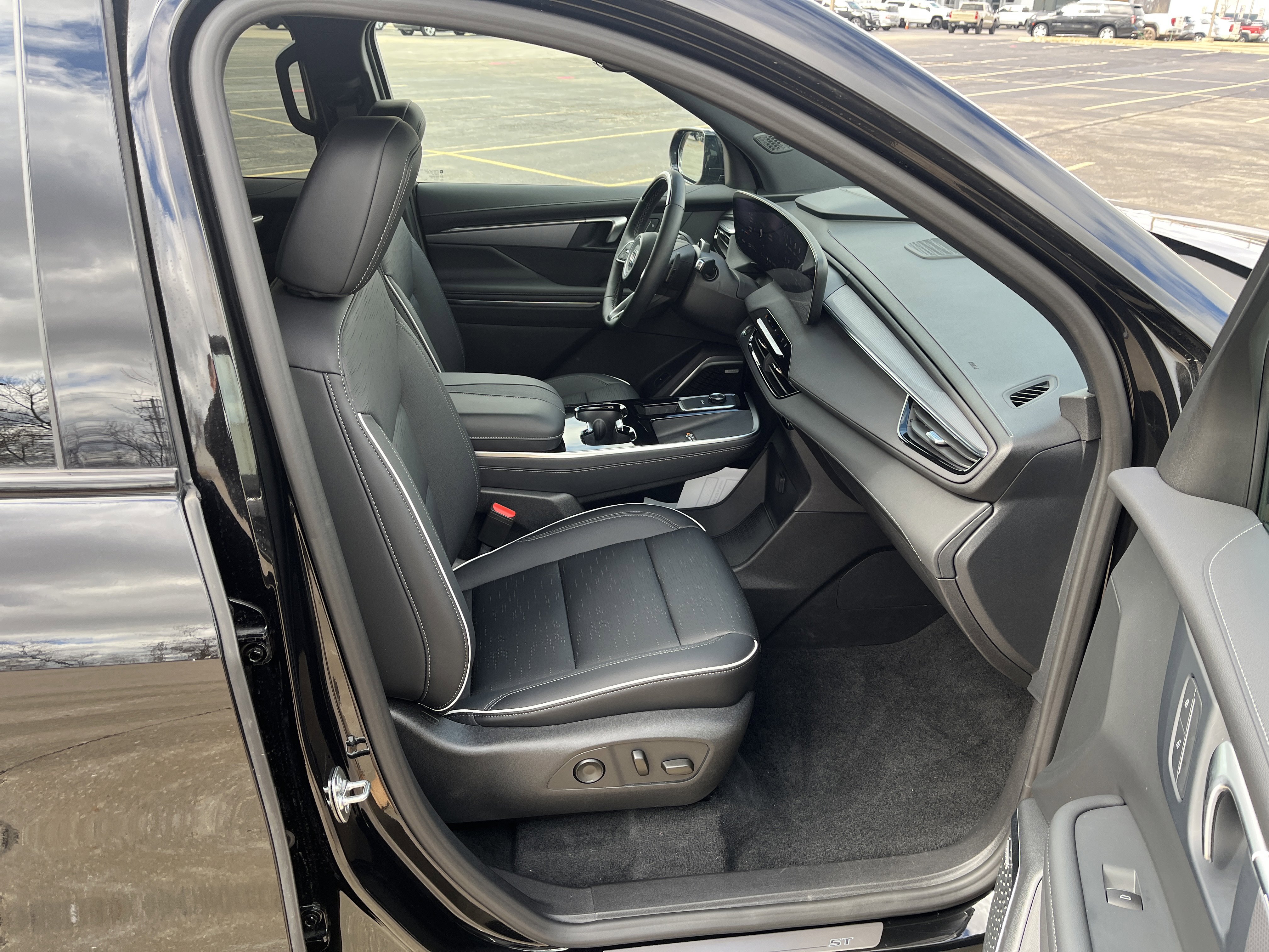 Used 2026 Buick Enclave Sport Touring w/ Super Cruise Package image 18