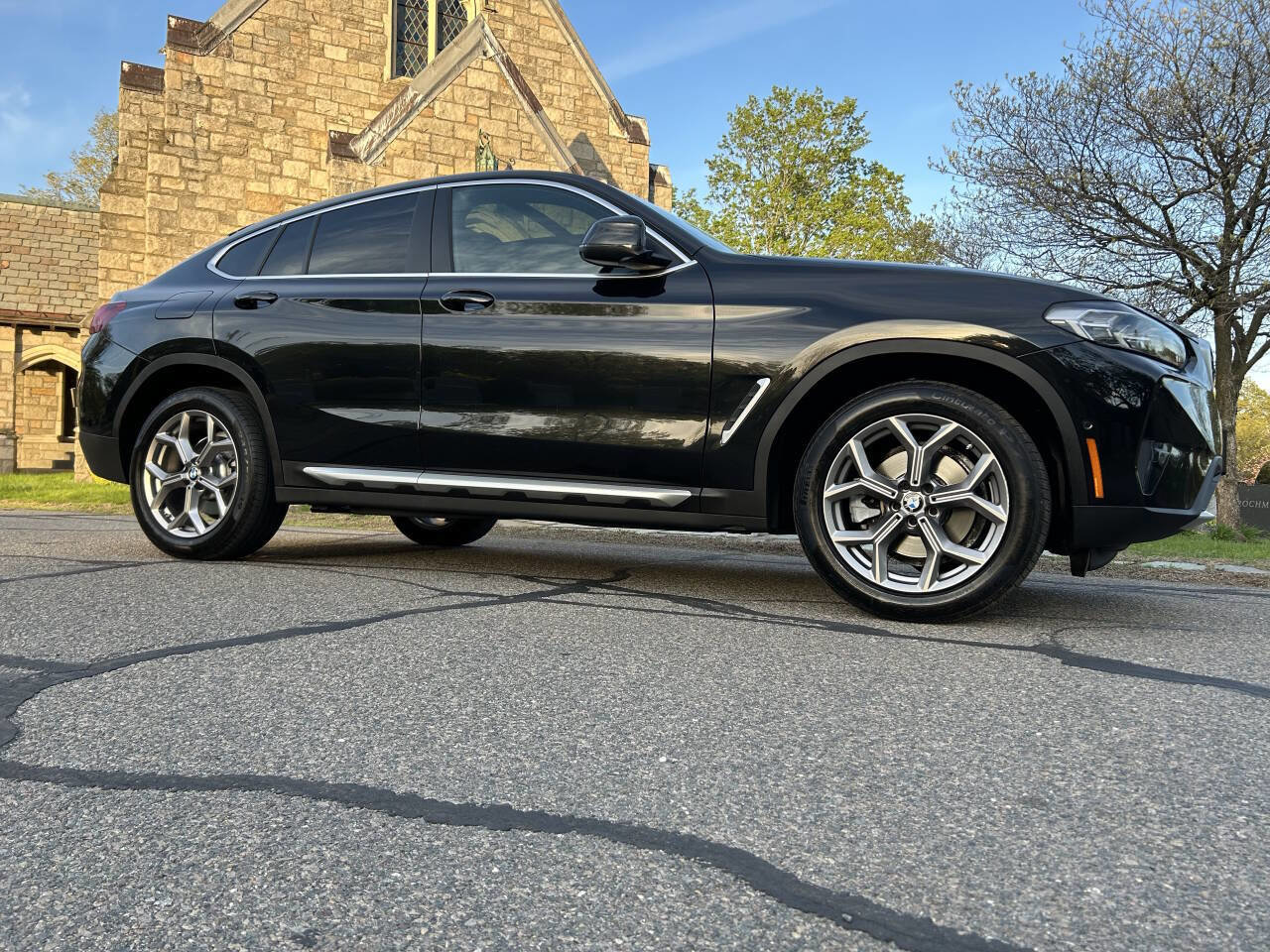 Used 2022 BMW X4 xDrive30i w/ Premium Package 2 image 2