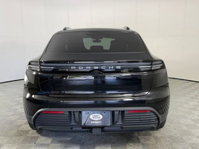Used 2025 Porsche Macan 4S Electric AWD/4WD image 8