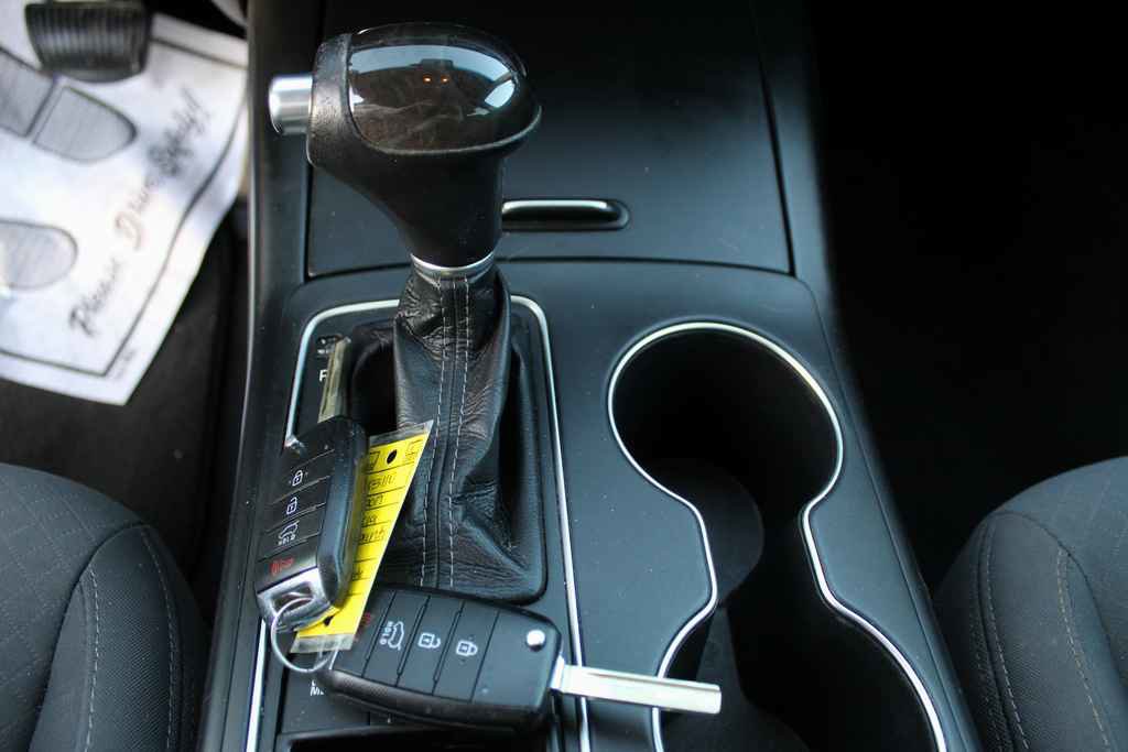 Used 2017 Kia Sorento LX w/ LX Convenience Package image 22