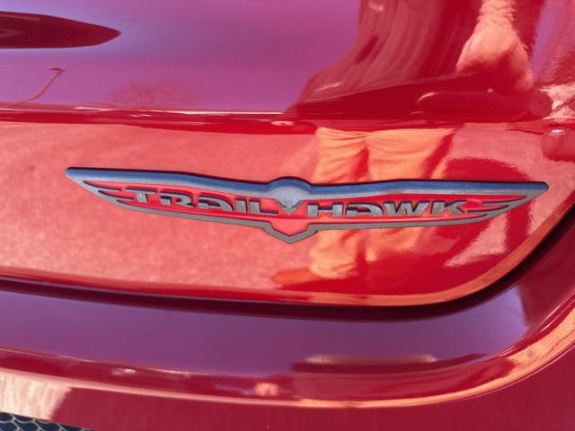Used 2025 Jeep Compass Trailhawk w/ Trailhawk Elite Group image 15