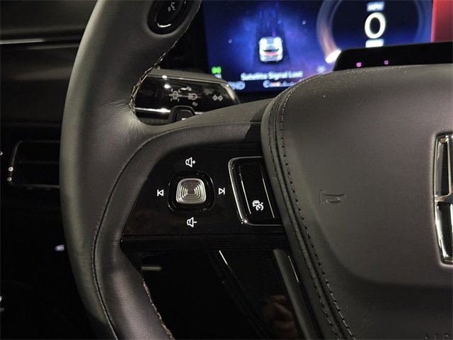 Used 2025 Lincoln Aviator AWD w/ Equipment Group 101A image 27