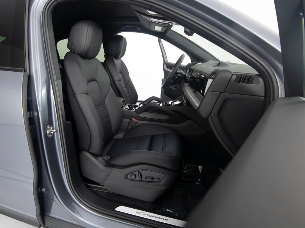 New 2026 Porsche Cayenne Coupe AWD/4WD image 36