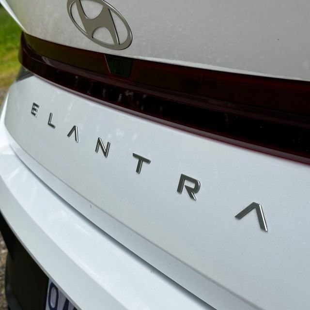 Certified 2025 Hyundai Elantra Sport FWD image 27