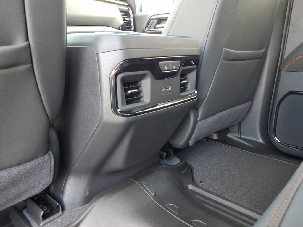 New 2026 GMC Sierra 1500 AT4 w/ AT4 Premium Package AWD/4WD image 16