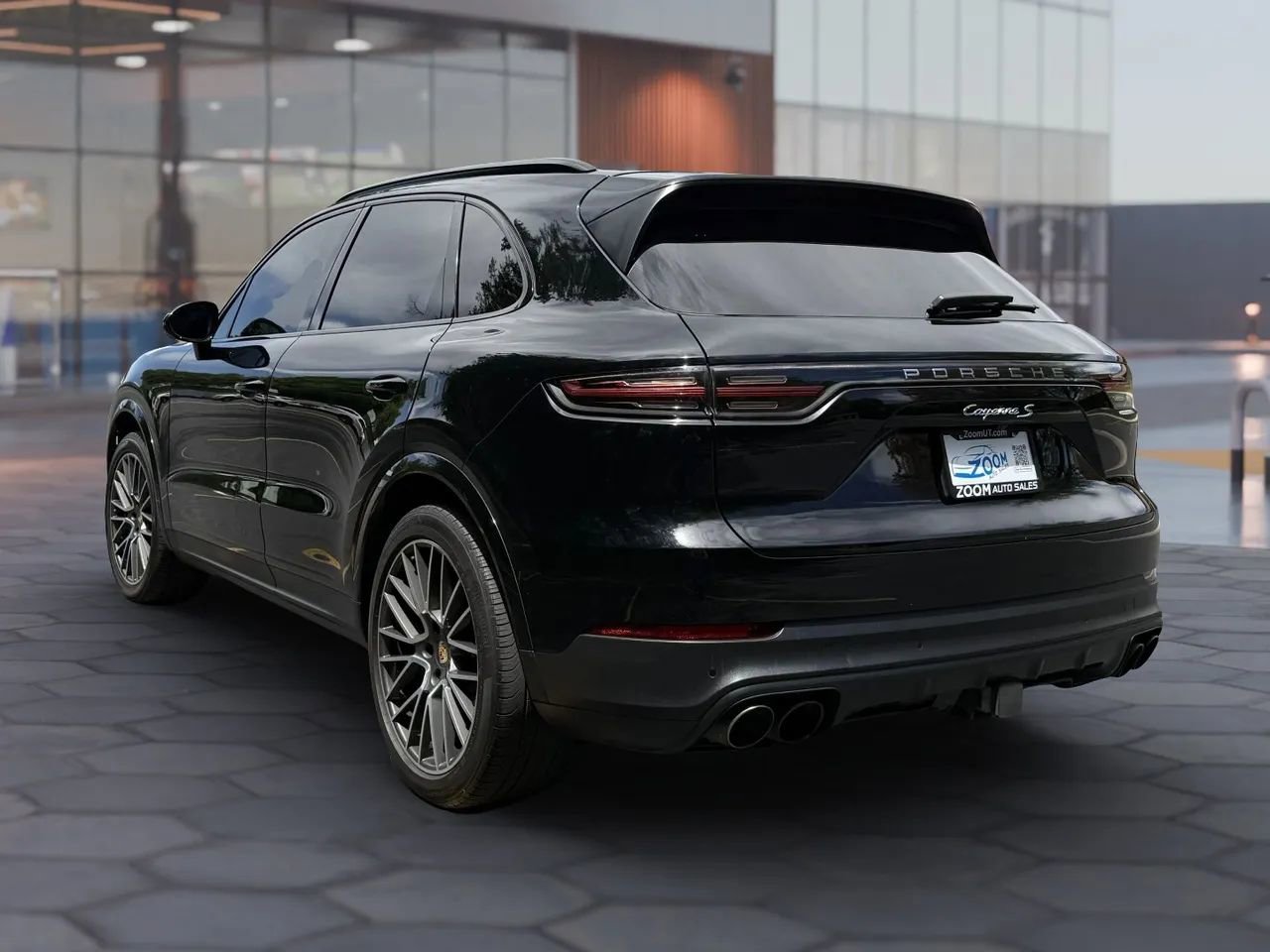 Used 2020 Porsche Cayenne S AWD/4WD image 6