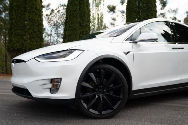 Used 2020 Tesla Model X Long Range image 3