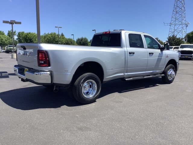 New 2026 RAM 3500 Tradesman AWD/4WD image 31
