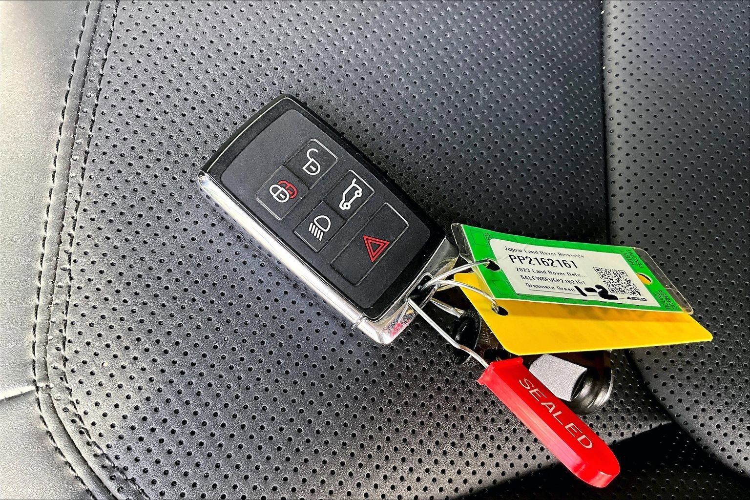 Used 2023 Land Rover Defender 110 75th Limited Edition image 11