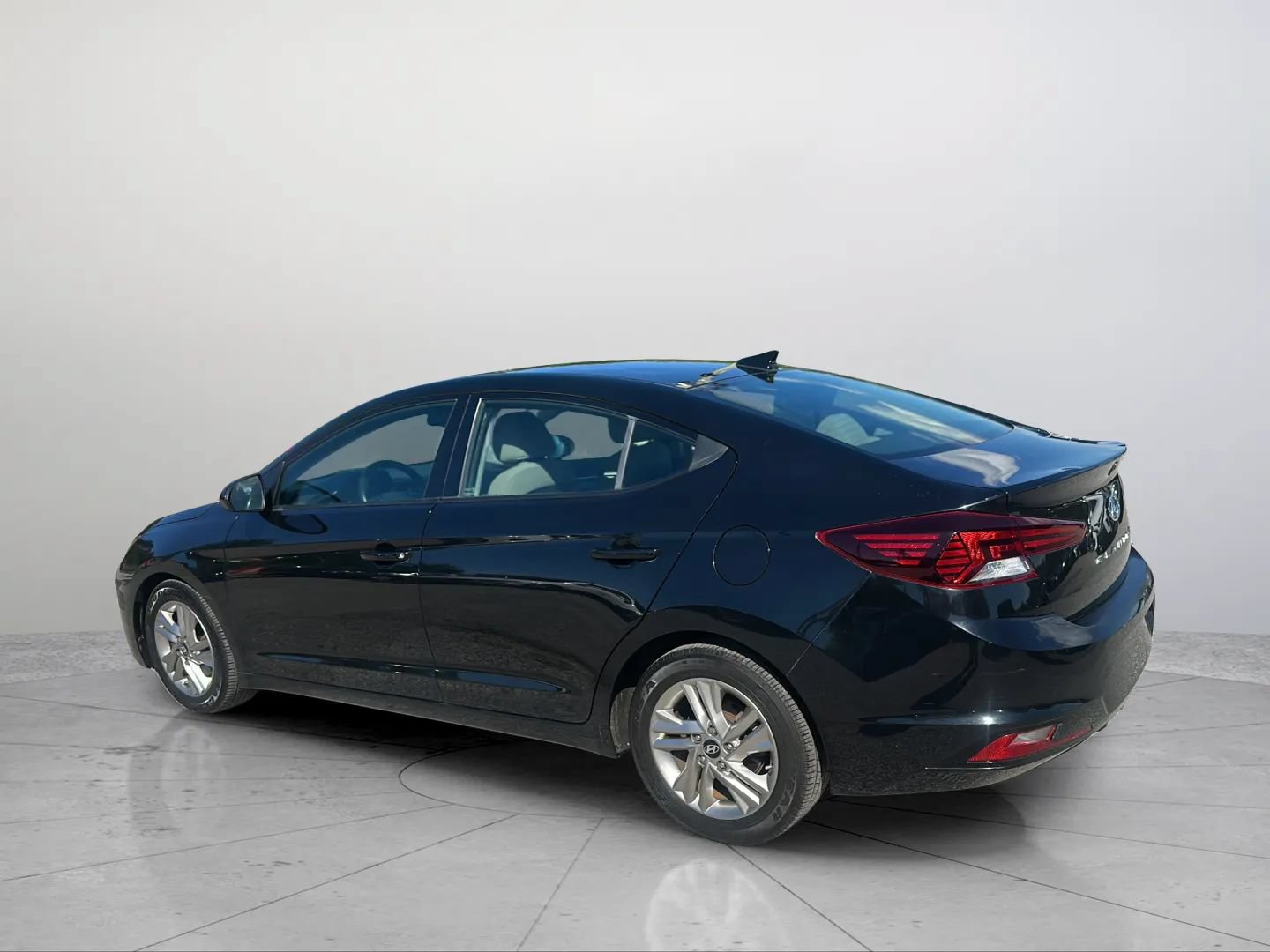 Used 2019 Hyundai Elantra Value Edition FWD image 5