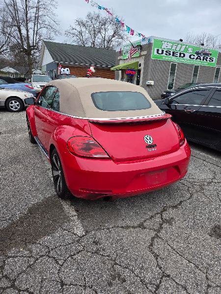 Used 2013 Volkswagen Beetle 2.0T image 3