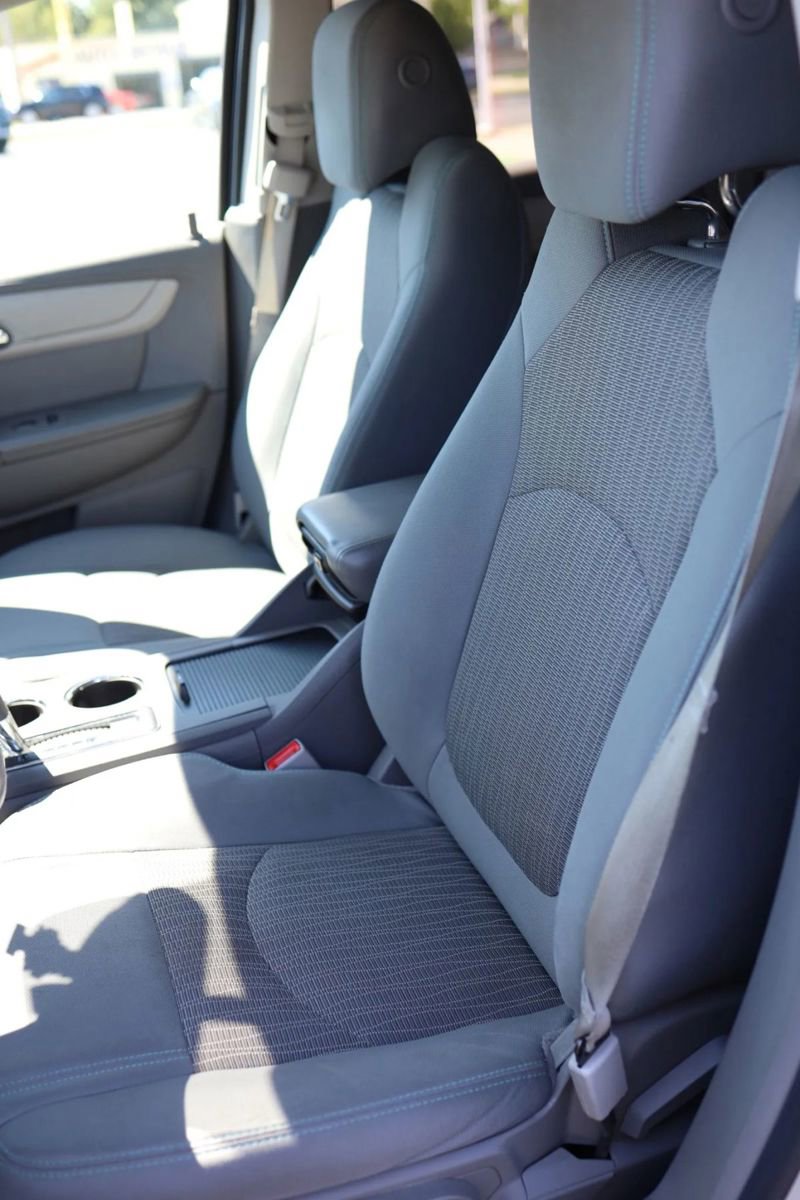 Used 2017 Chevrolet Traverse LS FWD image 26